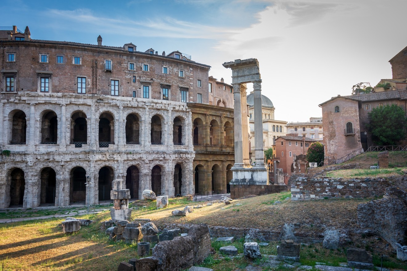 Rome ancient ruins 